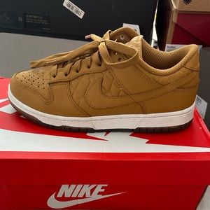 Nike Dunks Low